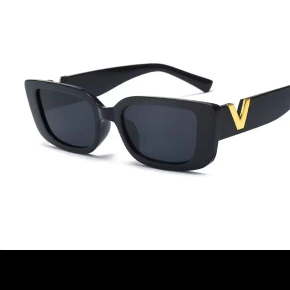 Black Sunglasses - Picture 2 of 4